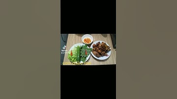 bữa cơm chiều tại nhà trọ công nhân