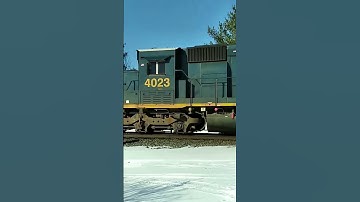 SpongeBob Square Cab in Wisconsin #spongebob #squarecab #csx #railroad #wisconsin