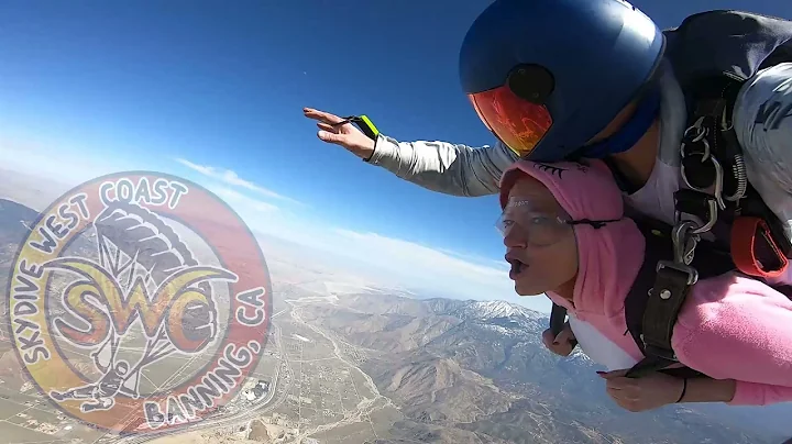 Theresa Goldston's stunning freefall at Skydive West Coast