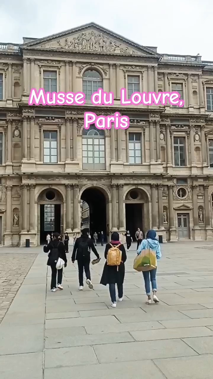 Exploring Musse Du Louvre The One Of The Biggest Art Museum In The Exploring Musse Du Louvre The One Of The Biggest Art Museum In The