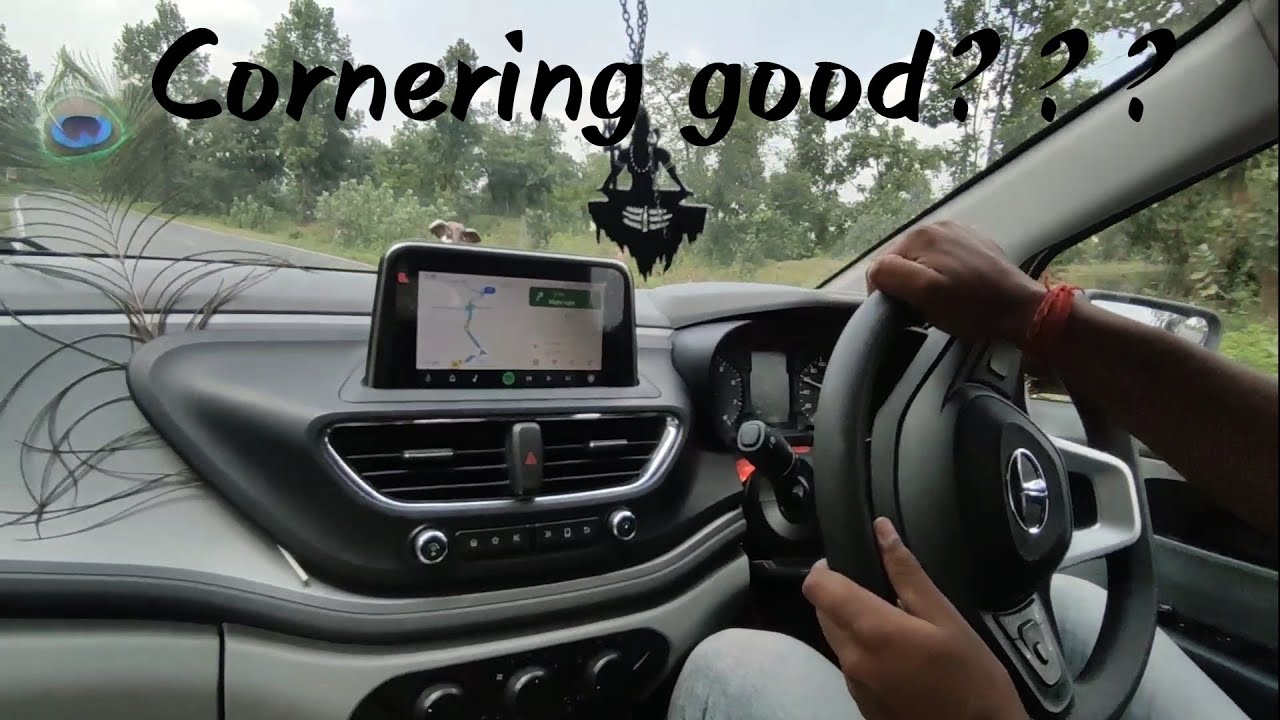 Driving Tata Altroz On Ghats | Amazing Cornering and Stability| Best Handling