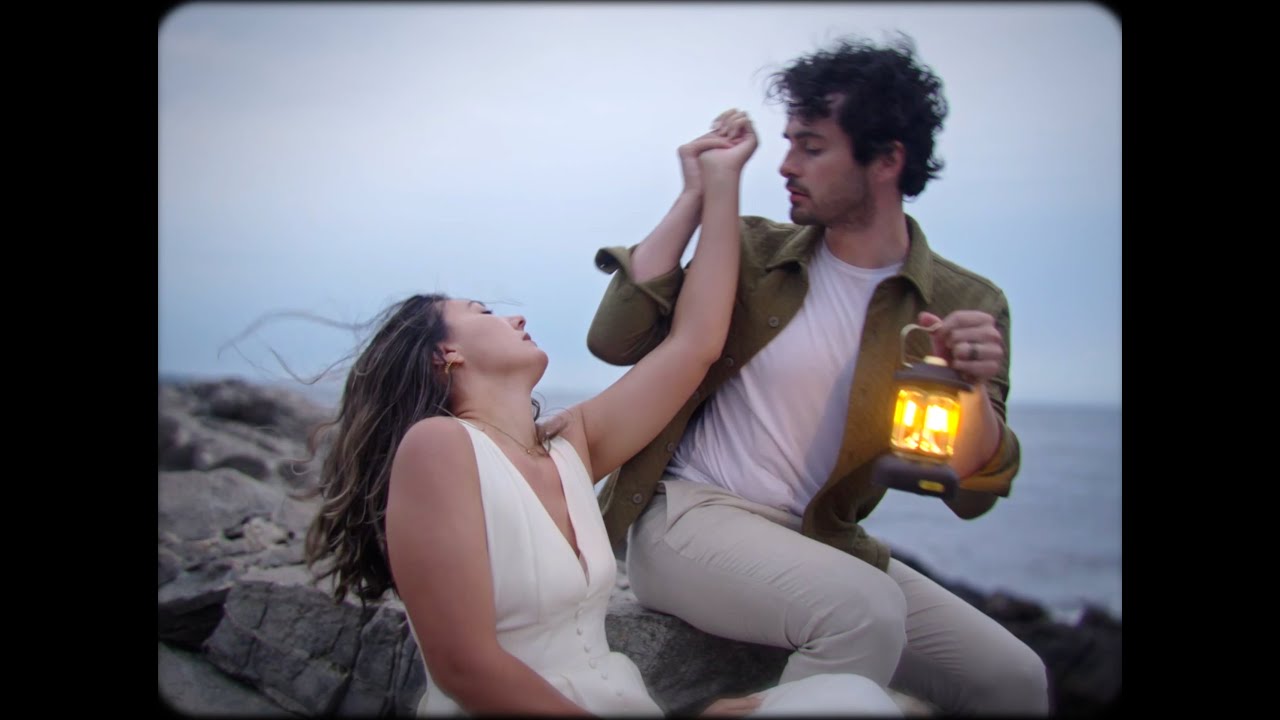 在 YouTube 上觀看「Chasing Moonlight - Lighthouse (Official Music Video)」 在 YouTube 上觀看「Chasing Moonlight - Lighthouse (Official Music Video)」