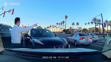 Multi Car Collision at Busy Intersection || ViralHog