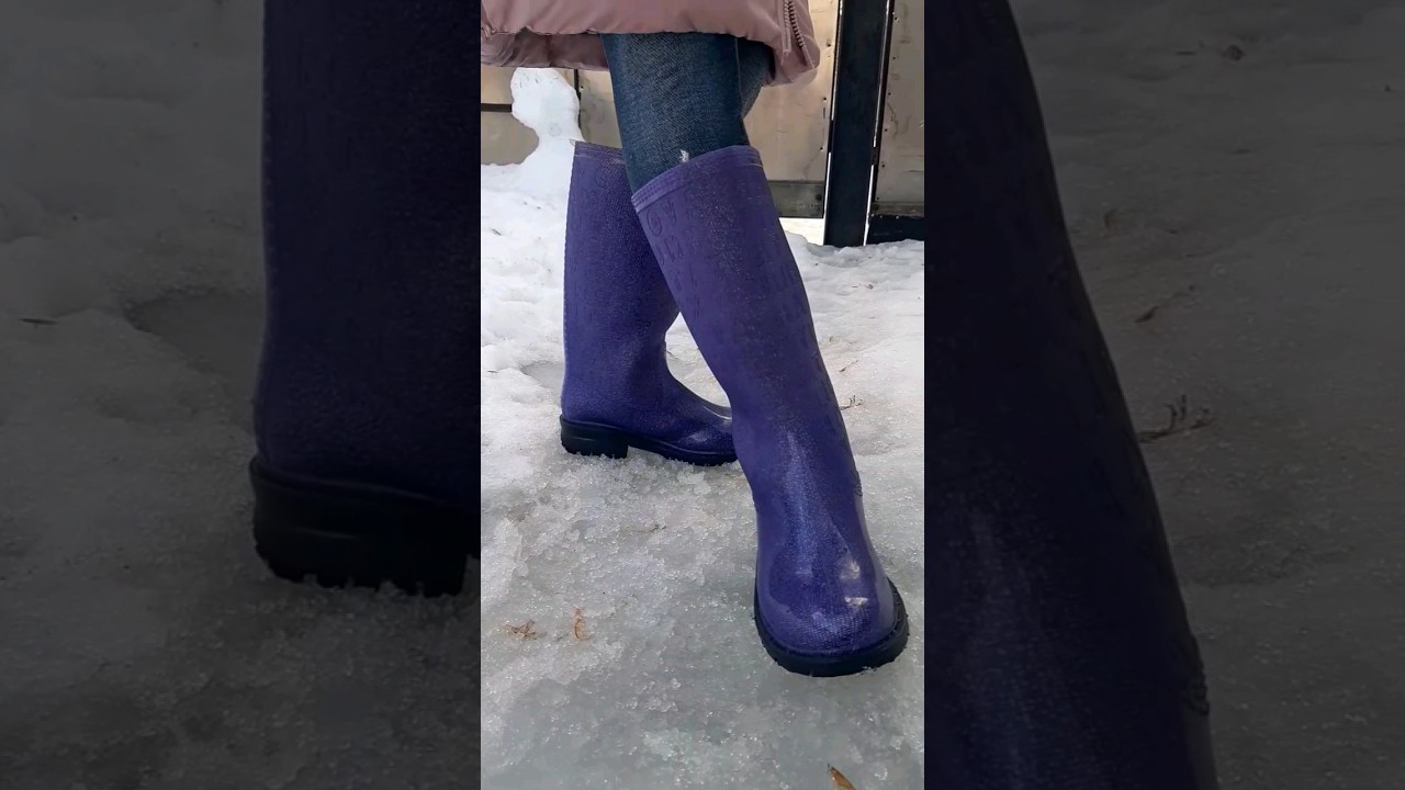 Резиновые сапоги за 240 Р 