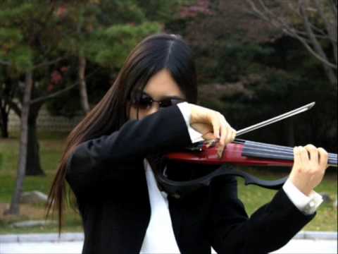Violin dancing