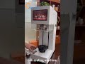 Machine de scellage de canettes de boissons, réglage automatique de la hauteur des canettes