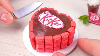 fancy miniature heart kitkat cake decorating delicious miniature chocolate cake recipe idea