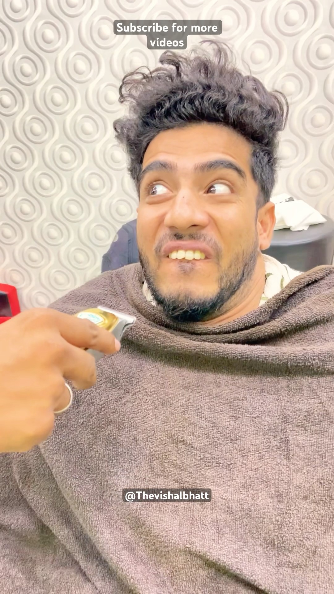 Sahi to kar raha tha Mara kyu ? | oh bhai maro mujhe maro ? #comedy  #vishalbhat  #shorts