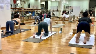 Yoga Stretch & Twist #singapore Singapore Yoga Classes #beginnersyoga #hathayoga #freeyoga