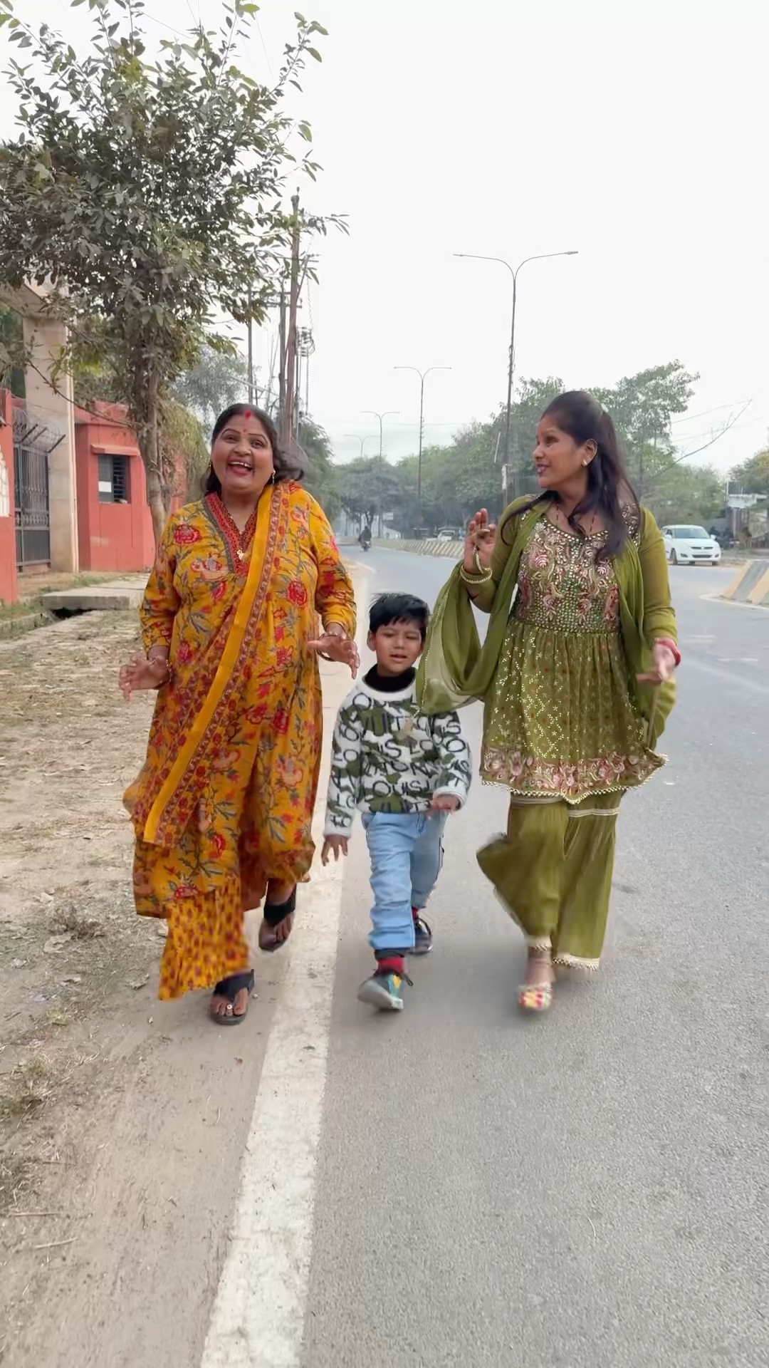 Dadi to naali me Chali gayi ?? #shorts #funny #comedy #ytshorts #funnyvideo #comedyshorts
