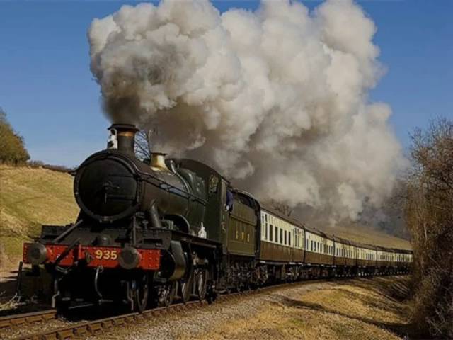 TRAIN Sound Effects - Steam Train Start and Whistle class=