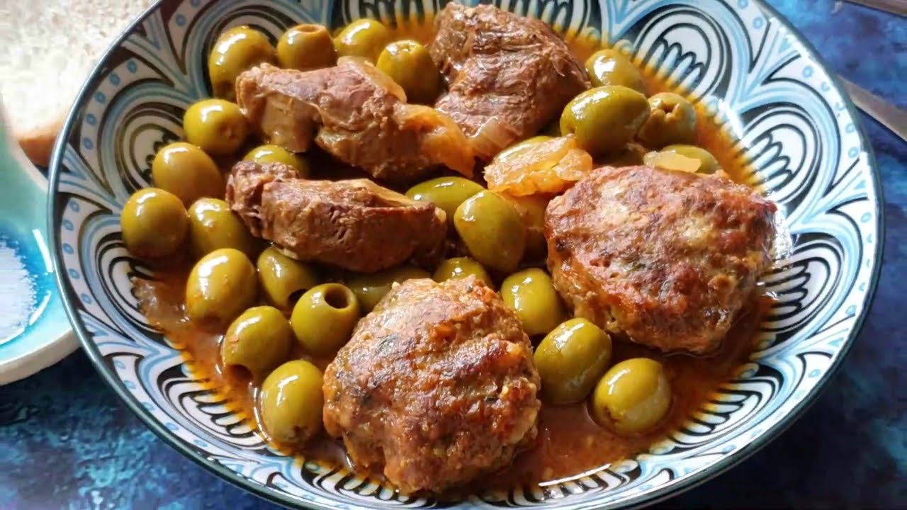 צלי בשר קציצות וזיתים