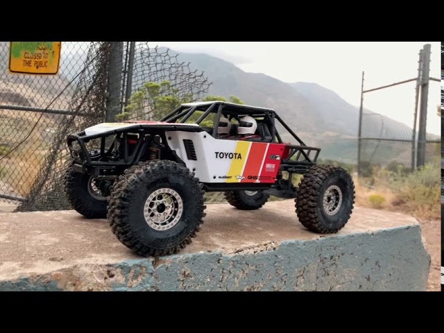 Element RC Enduro Gatekeeper Ultra4 Crawler Kit Driving Video!