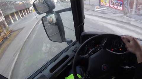 Tight Reversing on busy road - Scania Truck & Trailer