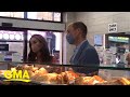 Prince William and Kate Middleton make bagels while surprising royal fans l GMA Digital