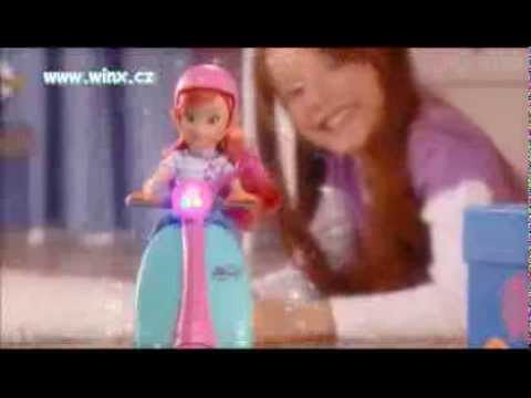 Winx Club - Bloom se svým skútrem