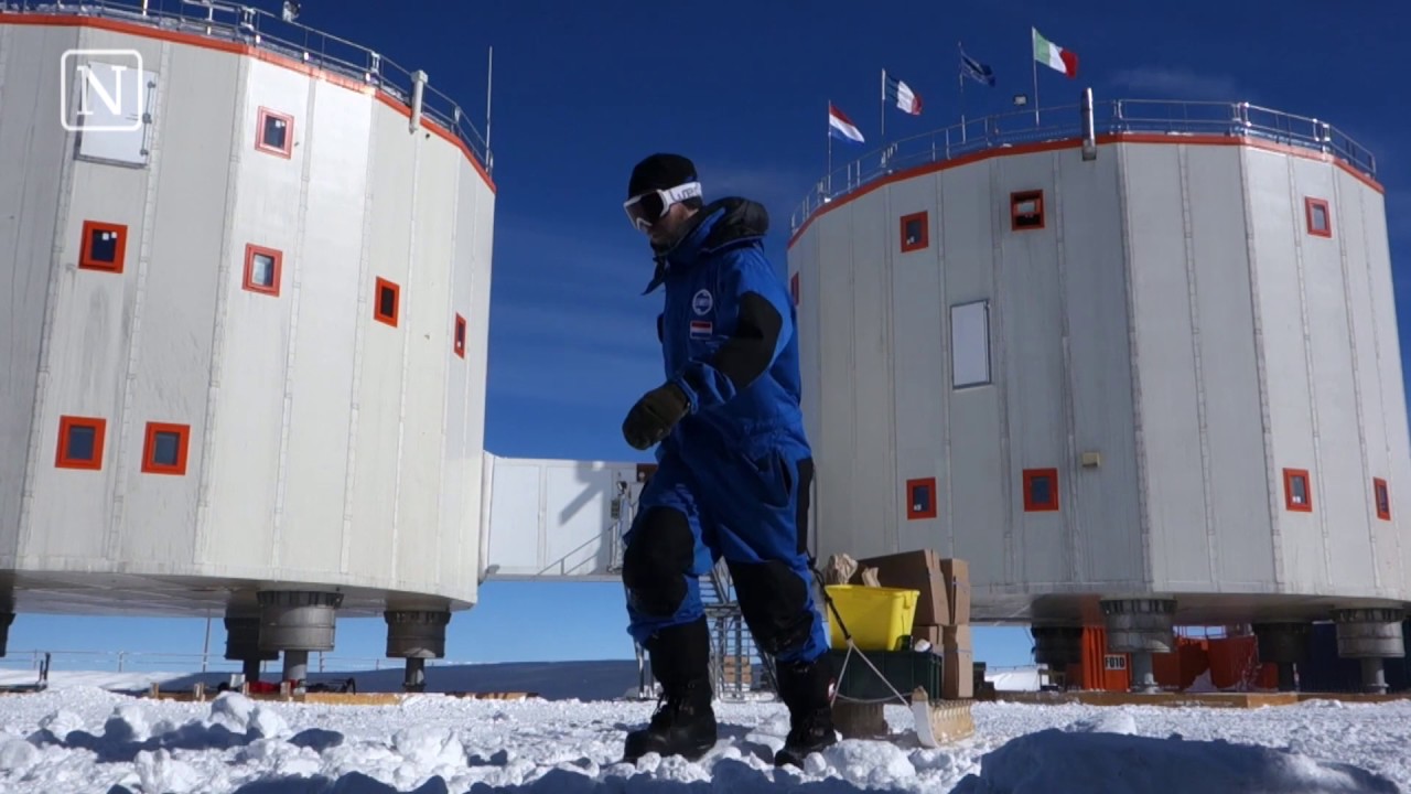 'Tien maanden isolement en kou op Zuidpool laat zijn sporen na' - YouTube