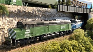 Part 45 - BN F45's and GP's with switching, mainline and wire nut jobs in the rainbow era of 1973