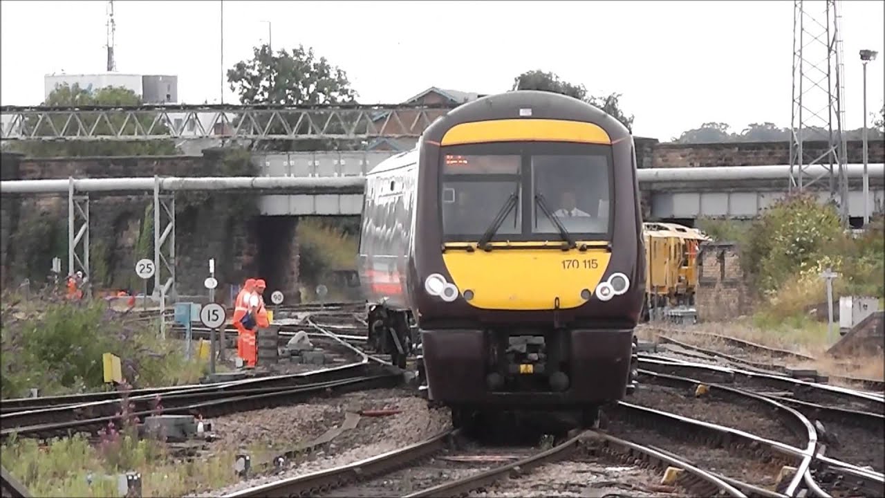  Trains  at Derby  INCLUDES S Stock drag 7X09 21 08 2013 