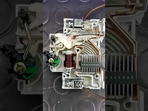 Circuit Breaker Working