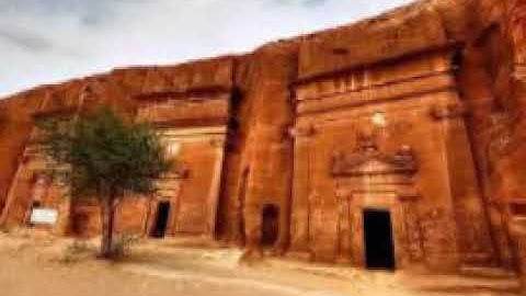 القارئ وديع اليمني ( وَكَمْ قَصَمْنَا مِن قَرْيَةٍ كَانَتْ ظَالِمَةً وَأَنشَأْنَا بَعْدَهَا قَوْمًا)