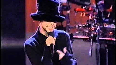 Virtual Insanity (uncut live satellite backhaul 9x4x1997 video music awards) - Jamiroquai