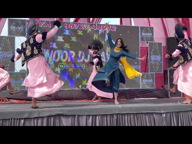 ਪੰਜਾਬੀ ਮੁਟਿਆਰ ਨੇ ਕਰਾਈ ਅੱਤ | Noor Dj Rayya | Best Culture Bhangra Group For Marriage | 9872888844 class=