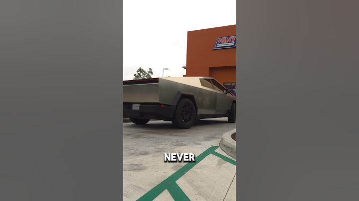 Testing the Cybertruck in a Car Wash