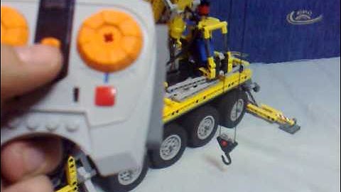 Lego Technic 8421 Mobile Crane with new pilot Power Function