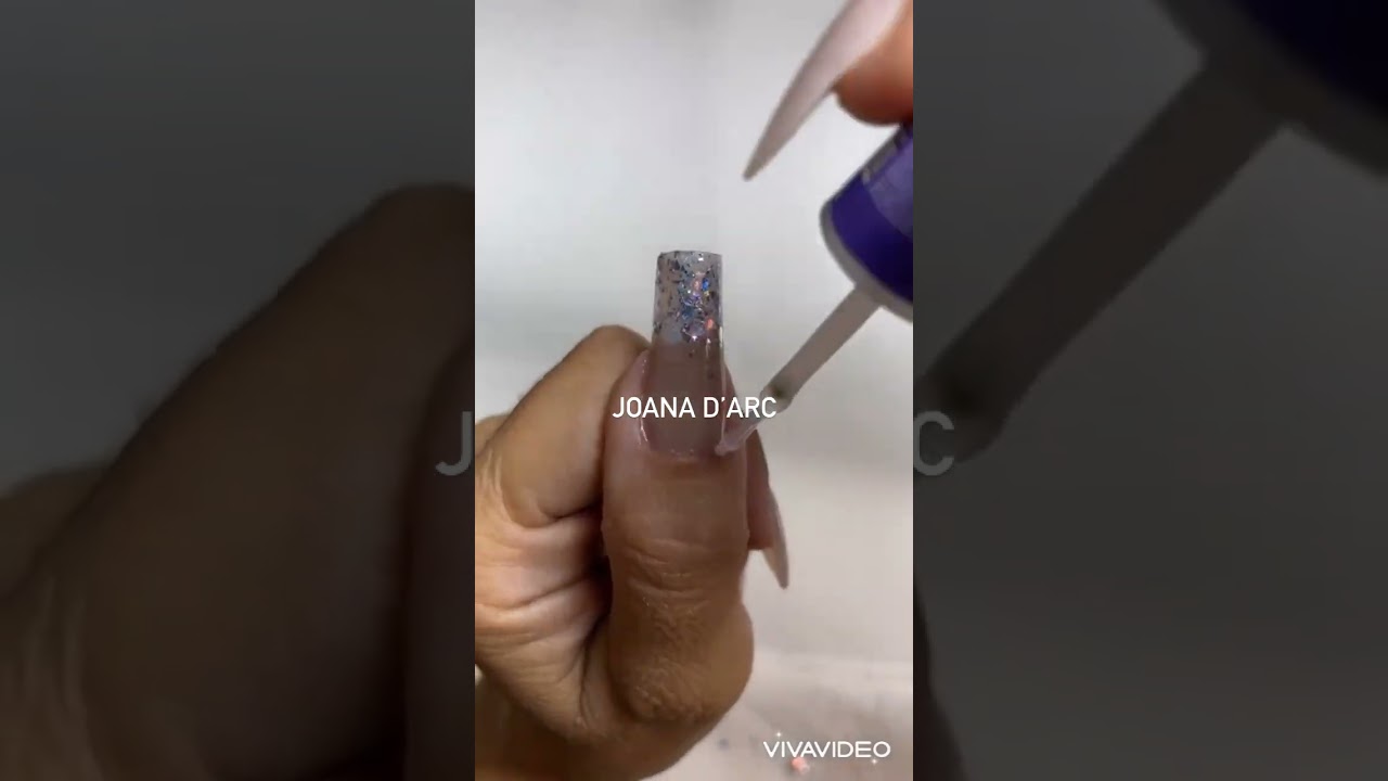 Unhas em Gels Acrílico Revolution 