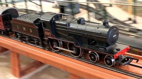Hornby Railways R.450 L.M.S  Class 2P 4-4-0 Locomotive with Suburban Coaches