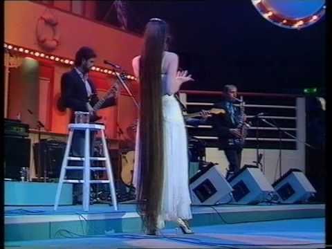Crystal Gayle - Straight to the Heart - YouTube