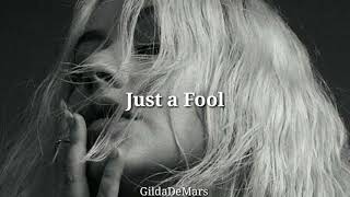 Christina Aguilera Ft Blake Shelton - Just a Fool [Letra en español]