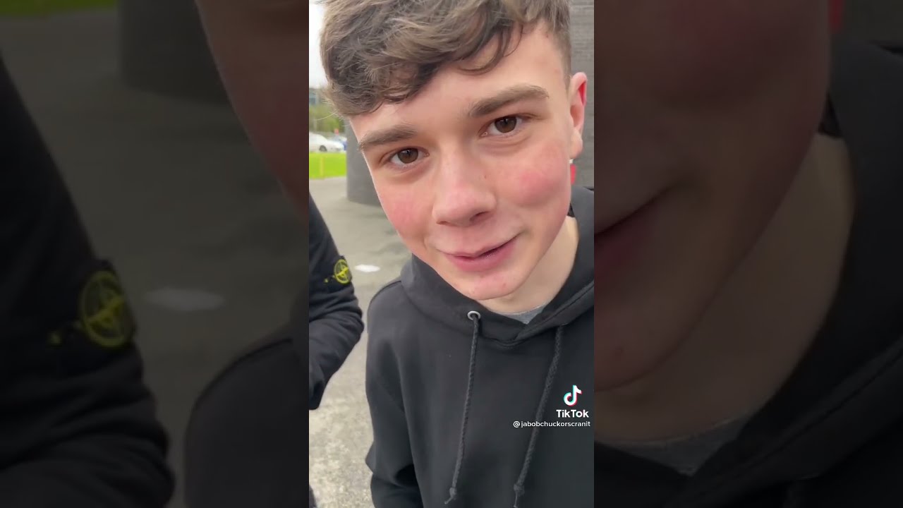 It's Ollie Ball Here - 'Way Too Long' Cake Review