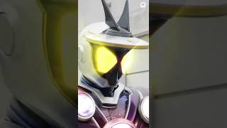 Kamen Rider Ginga Rider dari luar angkasa yang diciptakan oleh distorsi dalam ruang-waktu KR Zi-O
