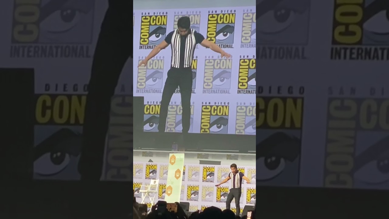 Simu Liu does a backflip at San Diego comic con 2022 