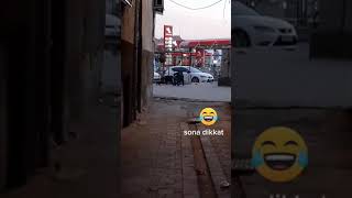 Mazlum Baba Yere Düştü