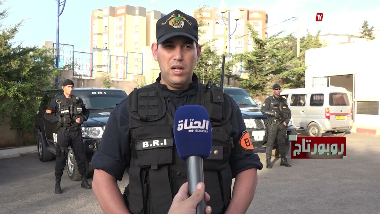 روبورتاج l الشرطة الجزائرية ترافق المصطافين ليل نهار