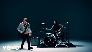 Jack Kays, Travis Barker - SIDEWAYS (Official Video) chords