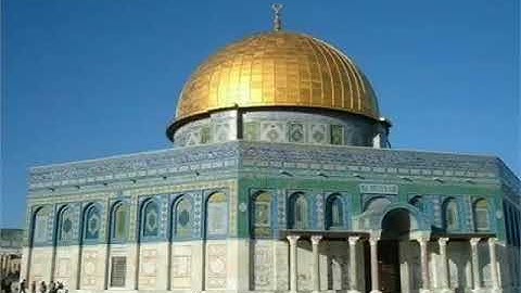 مقطع اسطورى للشيخ عبدالباسط عبدالصمد من سورة البلد فى المسجد الأقصى