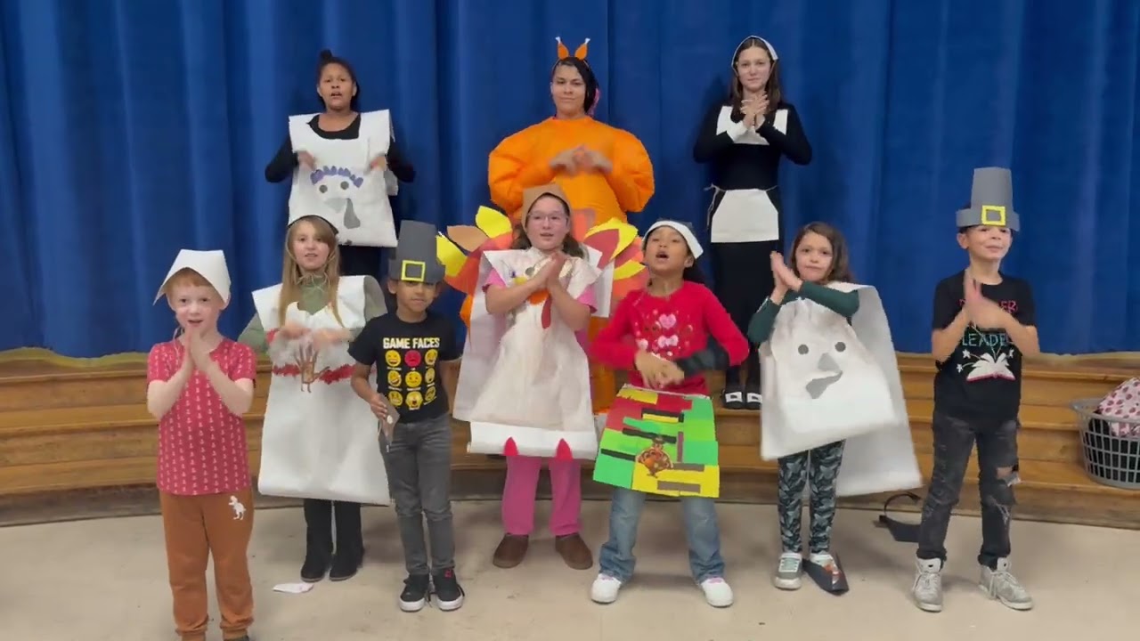 Kids Klub Globe does the Turkey Dance