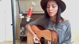 Video thumbnail of "Paper Heart - Laura Zocca (Acoustic Version)"