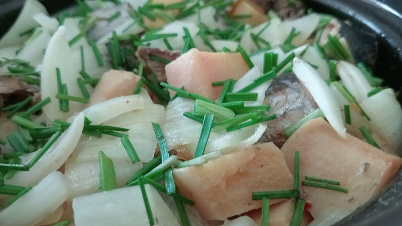 Braise tuna with bamboo sprout and onion - daily food