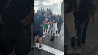 Illegal gambling on Westminster Bridge @metpolice_uk #metpolice #police #london
