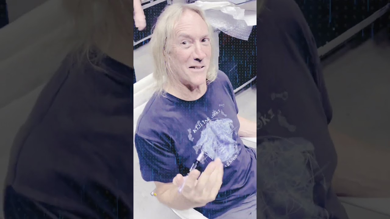 YouTube에서 Danny Carey is asked what is the most difficult Tool song for him to play on drums… 보기 YouTube에서 Danny Carey is asked what is the most difficult Tool song for him to play on drums… 보기