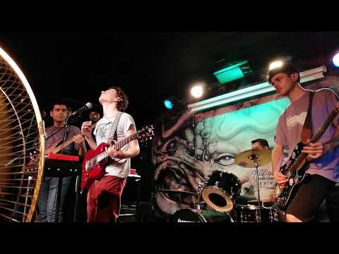 Savannah Fish - გაჩერებაზე (Live)