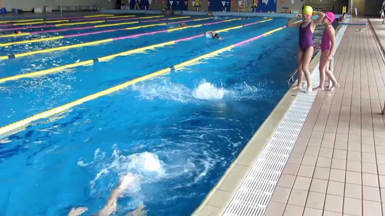 Piscina 1r Primària - YouTube