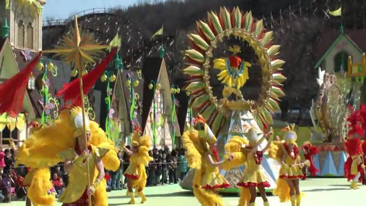 Canival Fantasty parade in Everland.