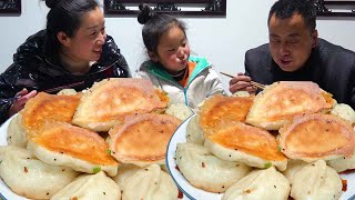 Homemade waterfried buns save money & taste great with crispy skin & yummy filling!