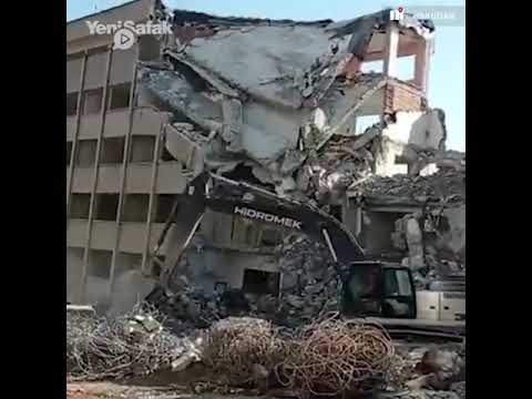 samanyolu tv binası yıkıldı